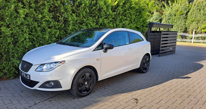 Seat Ibiza cena 17900 przebieg: 141663, rok produkcji 2011 z Witkowo małe 379